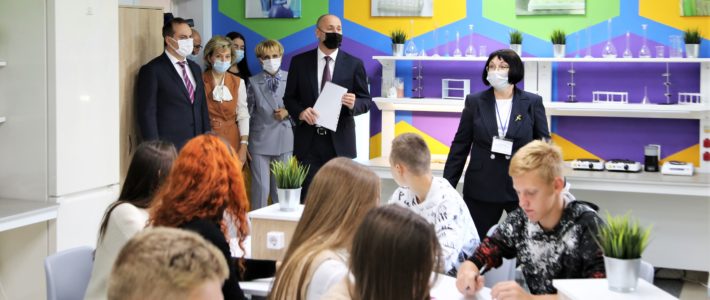 Артём Здунов и Анзор Музаев в центре «Мира»