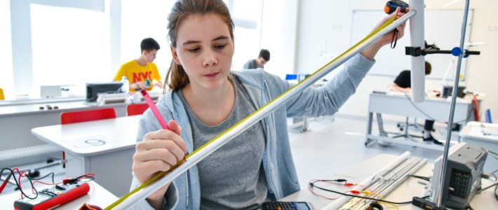 Открыт приём заявок на апрельскую образовательную программу по физике в Образовательном центре «Сириус»