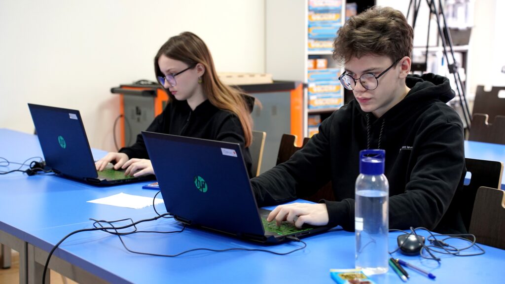 9uvGPp8o8EEwCt-6GLX5YGPq4fNrzqA-2pQo4GsKnXqG0m_bP8-xVGNE7hKZosoRK6BEbaXzAx5BpBh8yuU68JUj